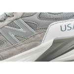 WTAPS 990v6 sneakers