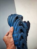 adiFOM Q Cosmic Way Runners Neptune