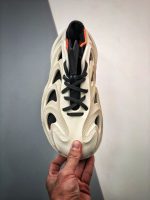 adiFOM Q Wonder White Core Black