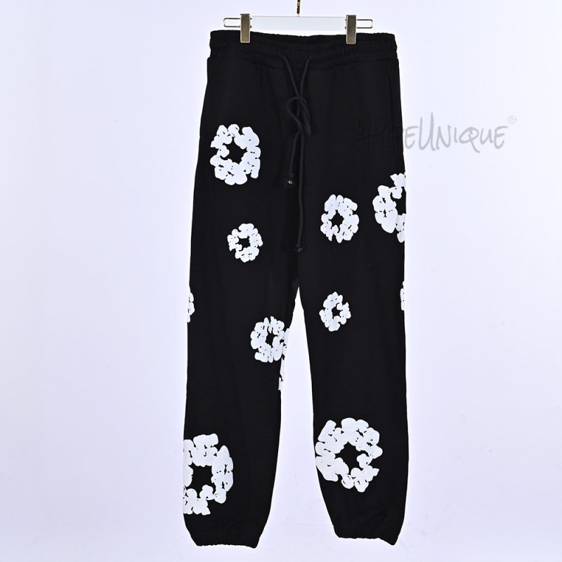 Denim Tears Cotton Wreath Sweatpants 'Black'11