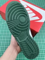 Dunk Low SE Lottery Pack Malachite Green