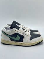 Jordan 1 Low 'Jade Smoke' Reps