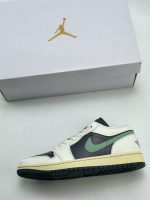 Jordan 1 Low 'Jade Smoke' Reps