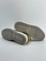 Jordan 1 Low OG Year of the Dragon3