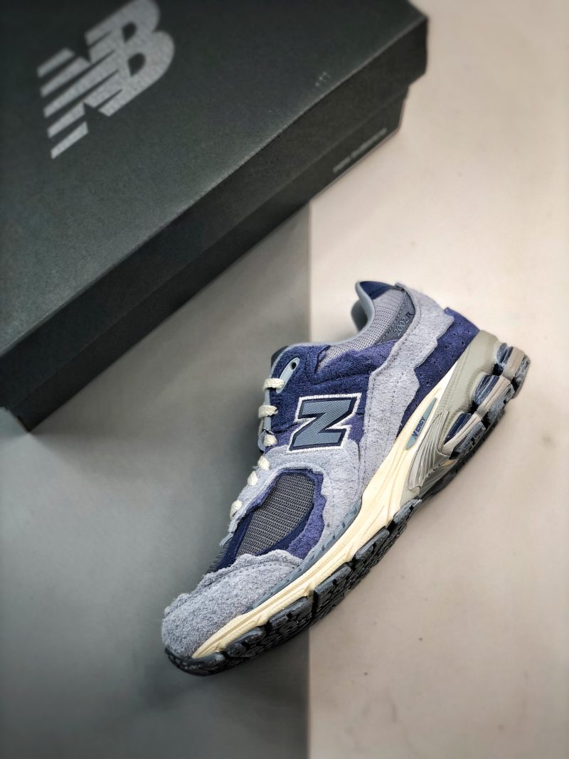 New Balance 2002R Protection Pack Light Arctic Grey Purple1