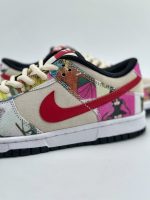 Nike SB Dunk Low Paris