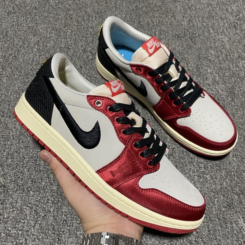 shoe inside