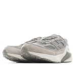 WTAPS 990v6 sneakers