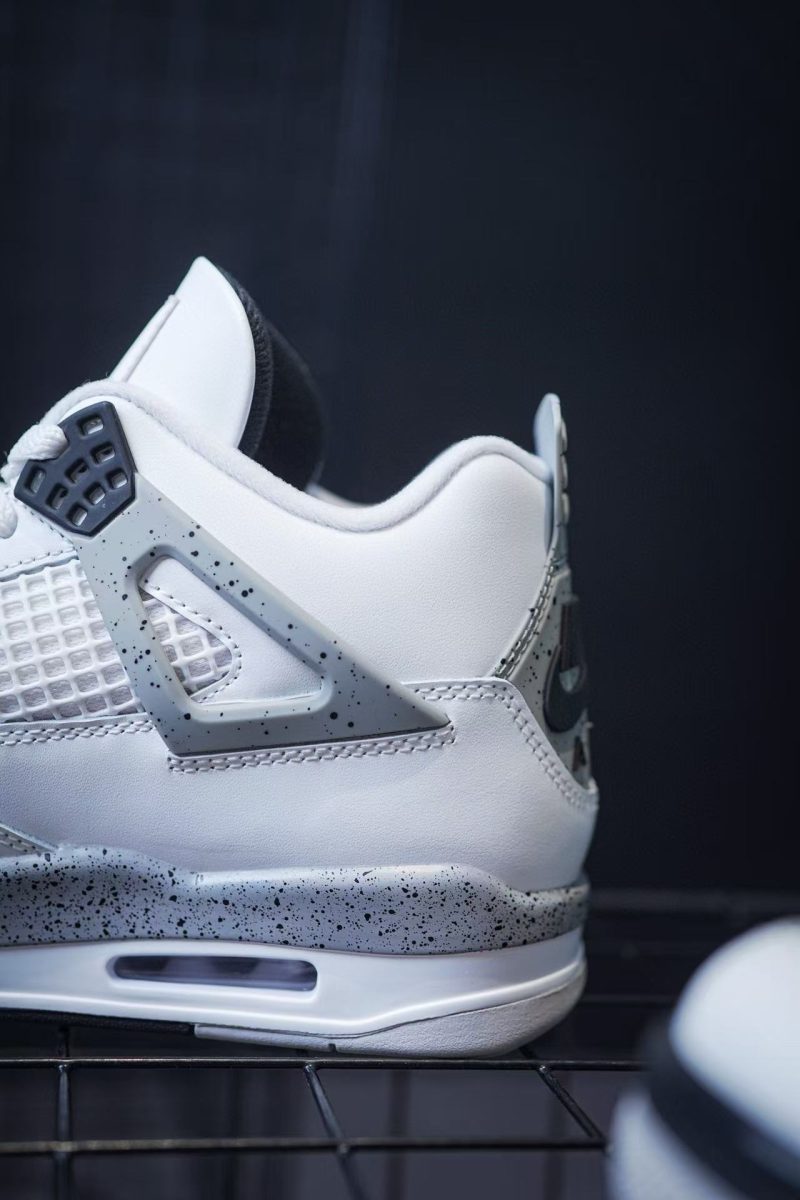 Heel view with Nike Air branding