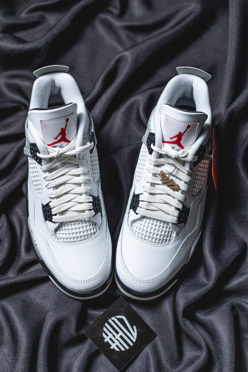 Top-down view of Jordan 4 White Cement