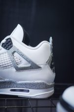 Heel view with Nike Air branding