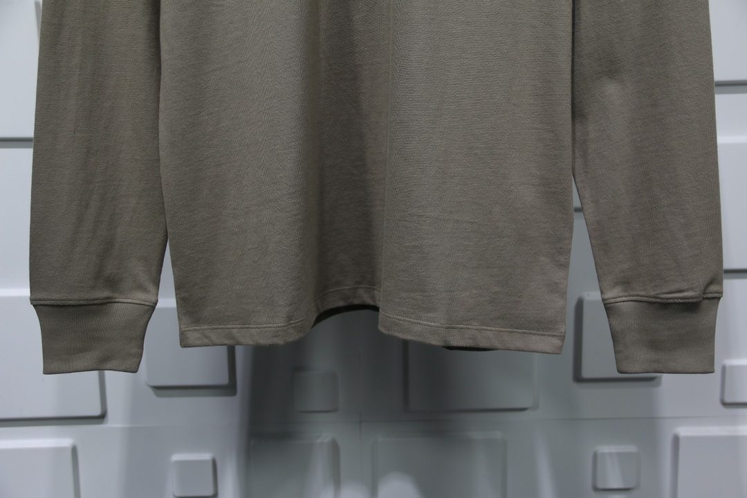 letter back long sleeve t shirt