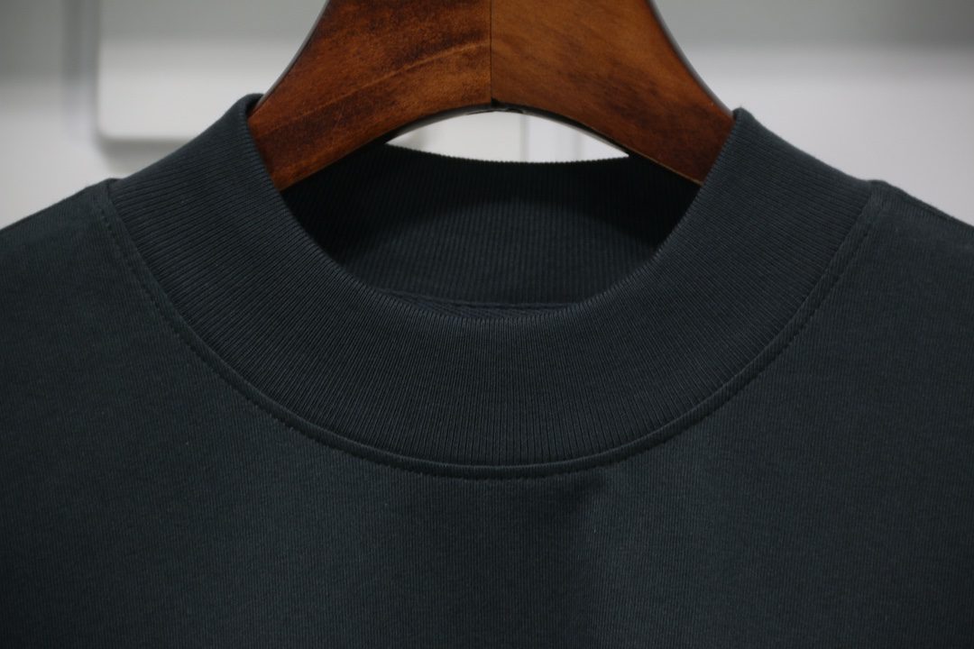 letter back long sleeve t shirt