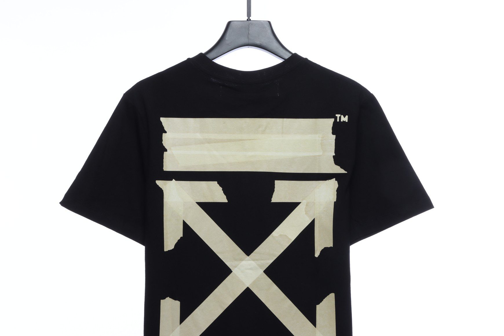 adhesive arrow print t shirt