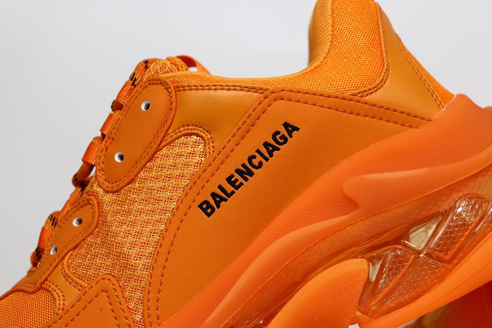 balenciaga triple s snekaer orange