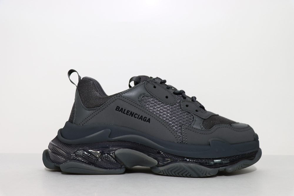 balenciaga triple s snekaer dark gray