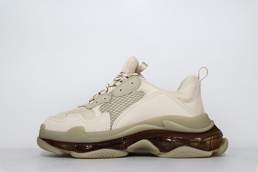 balenciaga triple s snekaer milky white