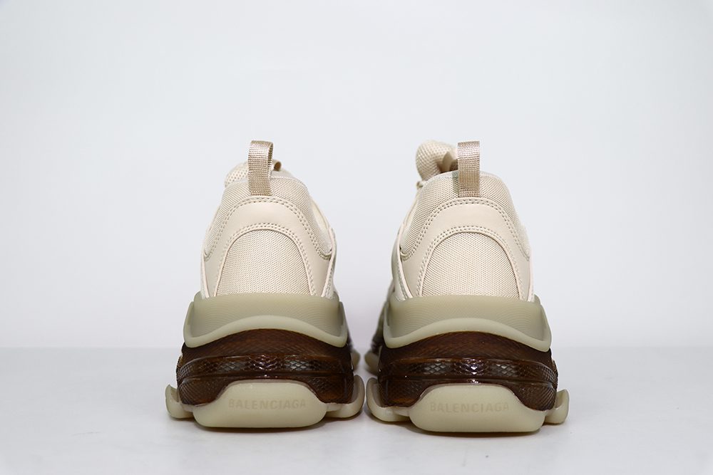 balenciaga triple s snekaer milky white