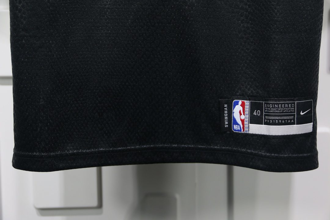 20210620_i1624144025_2048_4-jpg kobe swingman jersey 8