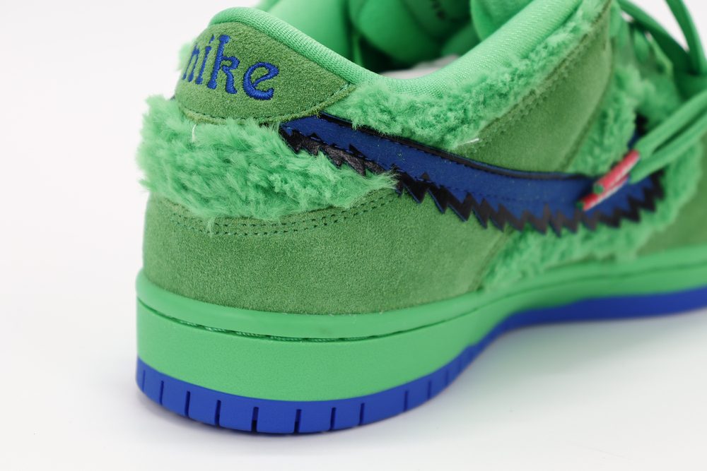 nike sb dunk low x grateful dead green bear