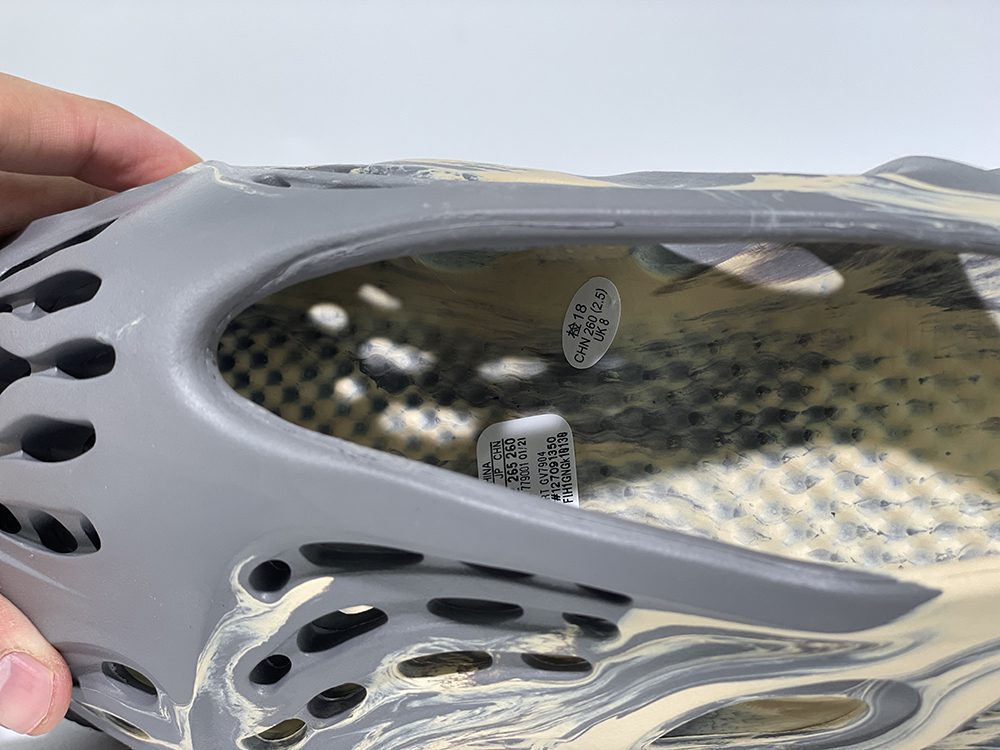 yeezy foam moon grey