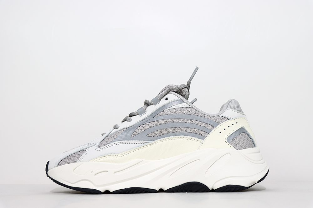 adidas yeezy boost 700v2