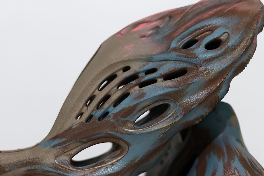 img_7070 yeezy foam runner mx sand grey