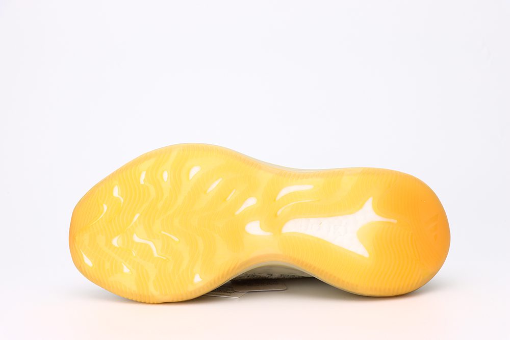 img_7543 yeez 380 yecoraite reflective