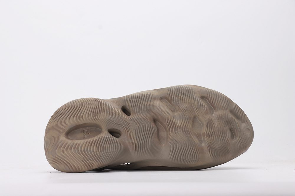 yeezy foam runner stone salt