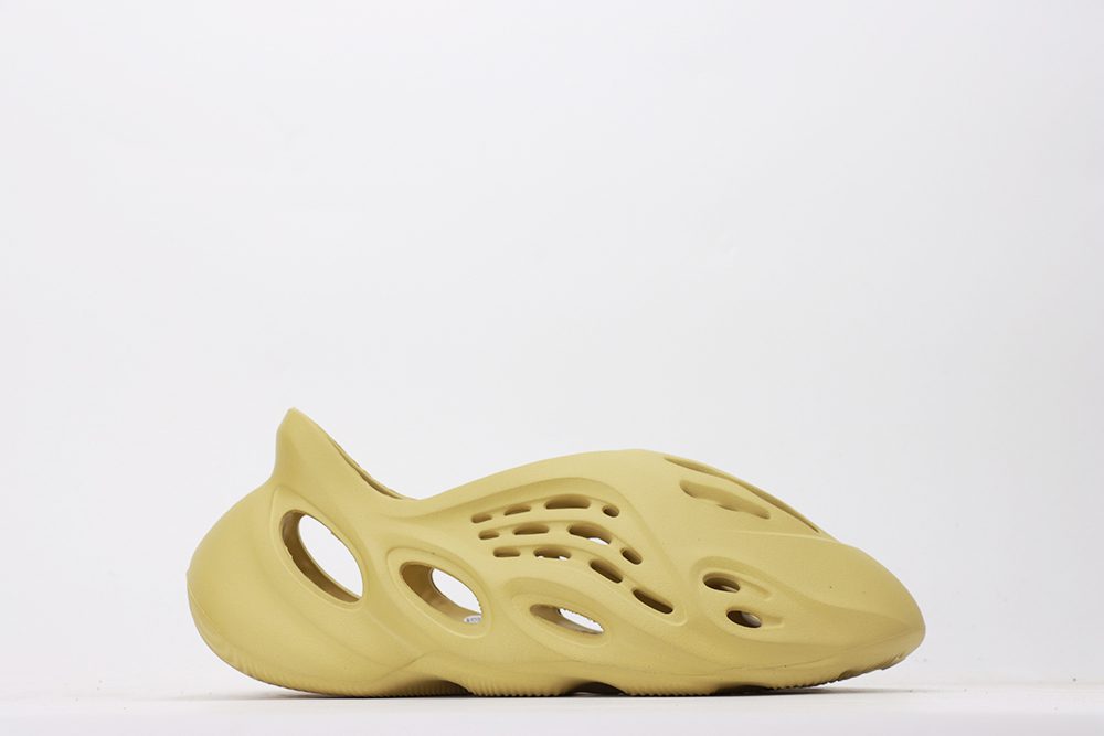 yeezy foam runner sulfur