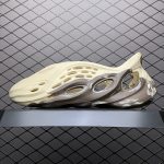 Yeezy Foam RNNR MX Cream Clay Reps