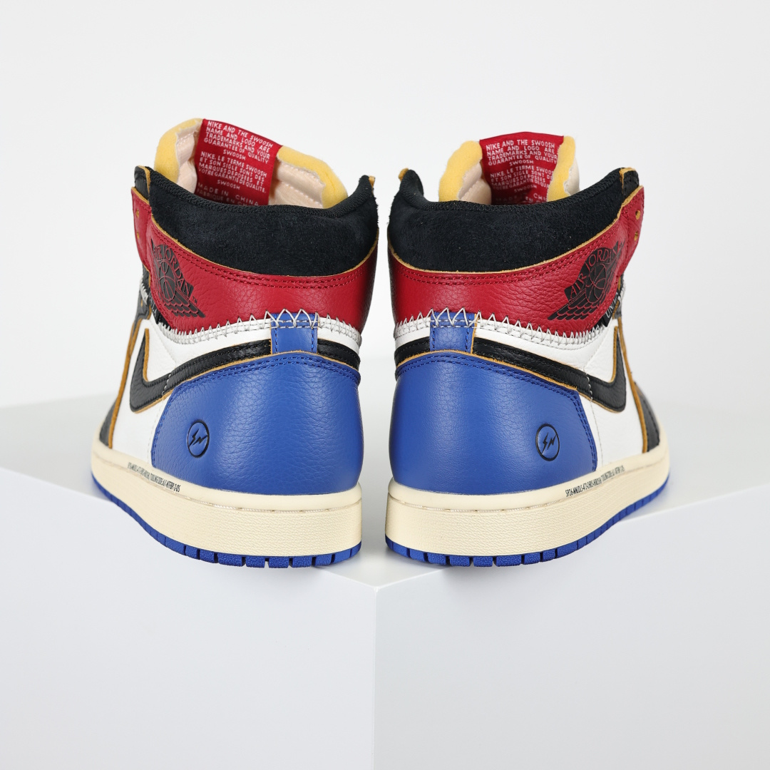 Jordan 1 Retro High OG SP Fragment x Union LA Varsity Red Sport Royal 4 Pair of Jordan 1 Retro High OG SP Fragment x Union LA Varsity Red Sport Royal sneakers
