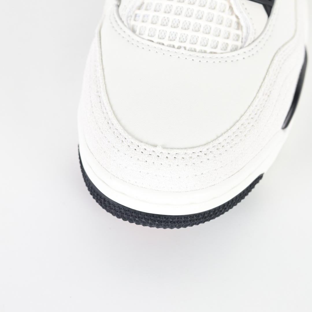 Jordan 4 Retro OG Flight Club 1 Close-up of netting on Jordan 4 Retro OG Flight Club sneaker