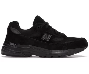 New Balance 992 Triple Black M992EA close-up view