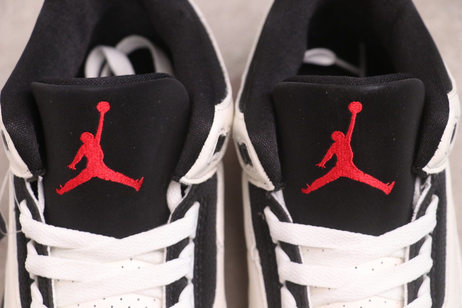 Jordan 3 Retro World's Best Dad 3 Top-down view of Jordan 3 Retro World's Best Dad shoes IF4396-103, laces